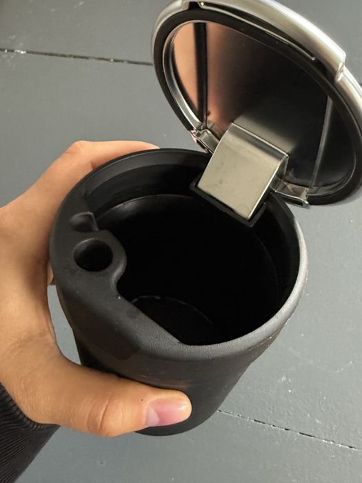 Popielniczka do samochodu Audi