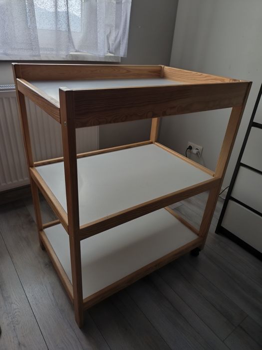Przewijak dla dziecka drewniany