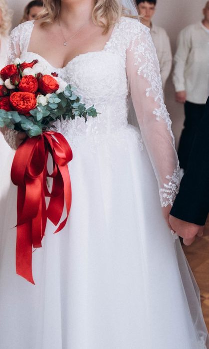 Весільна сукня нова+-