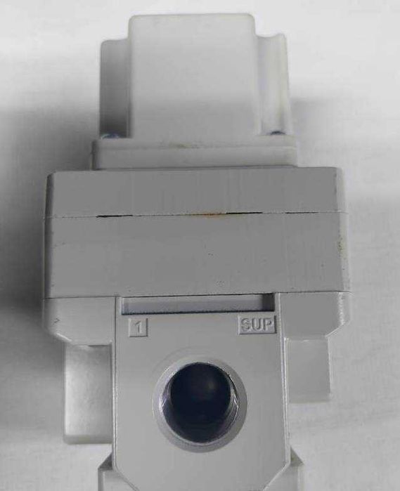 Regulator pneumatyczny SMC ITV 3050-31F3N3