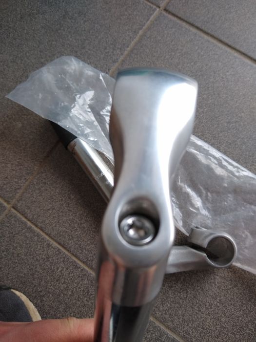 Wspornik kierownicy klasyczny 1 szt)