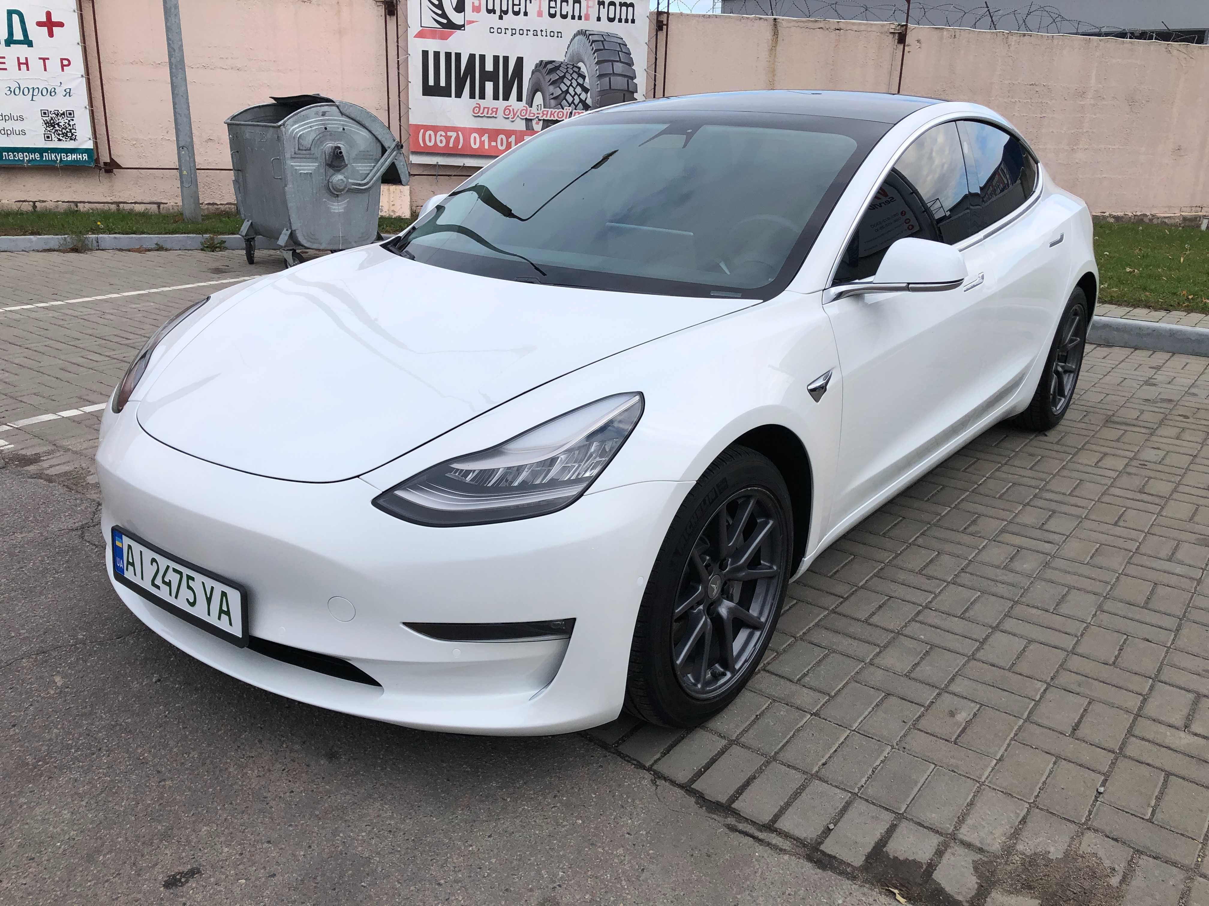 Tesla Model 3. 2019 рік. Гарний стан. Все працює