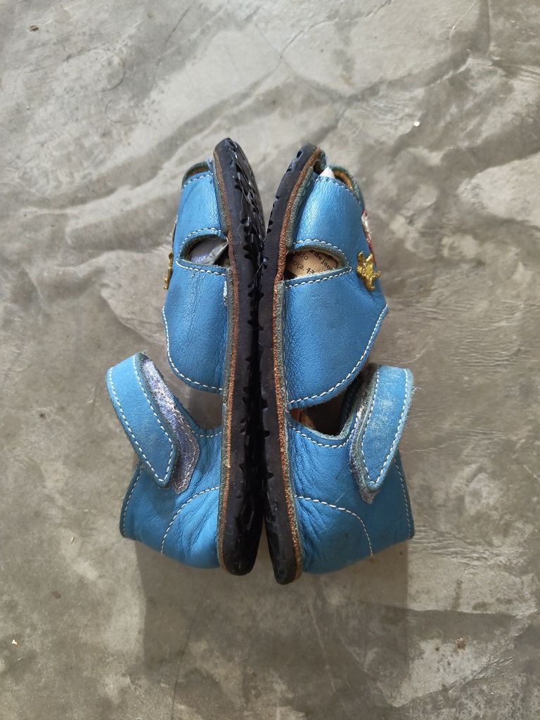 Sapatilhas Vivobarefoot 21 e Sandália Zeazoo 22/23