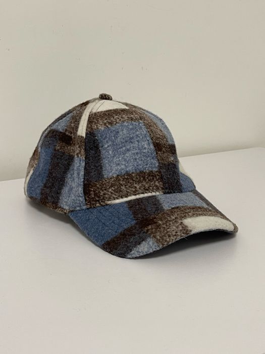 Шапка зимова . Кепка . Нові