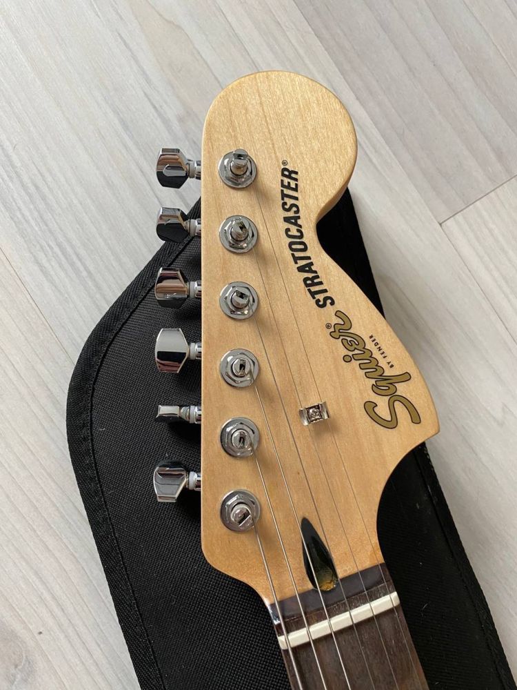 Электрогитара Fender