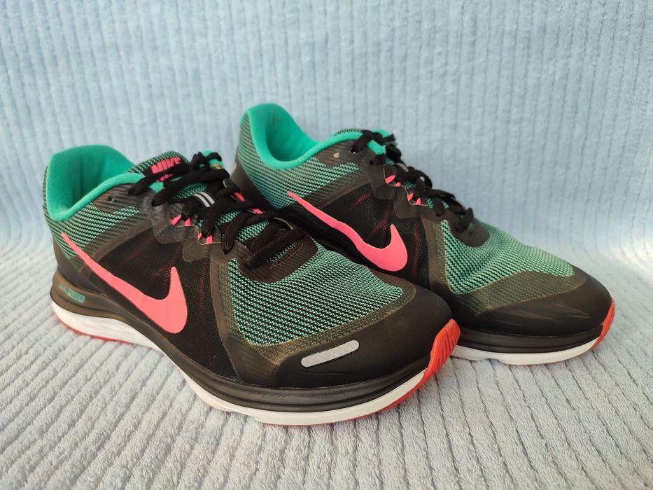Кросівки Nike Dual Fusion. Розмір 40, довжина устілки 25,5см