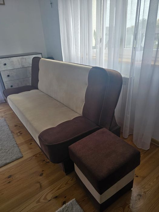 Sofa rozkładana z funkcją spania + pufa