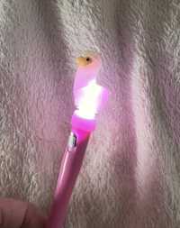 Długopis z latarką lama różowy