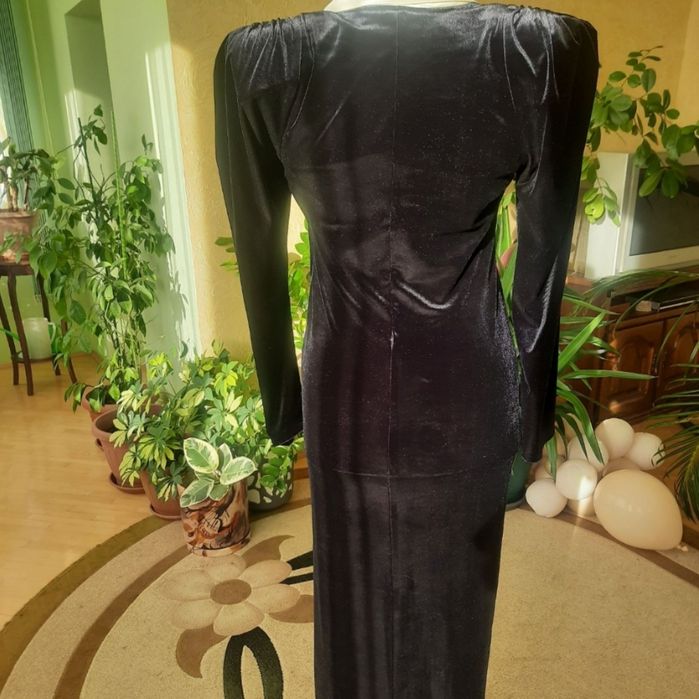 Жіноча вечірня сукня