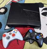 Xbox 360 Slim 1000Gb + 107 игр + 2 джойстика