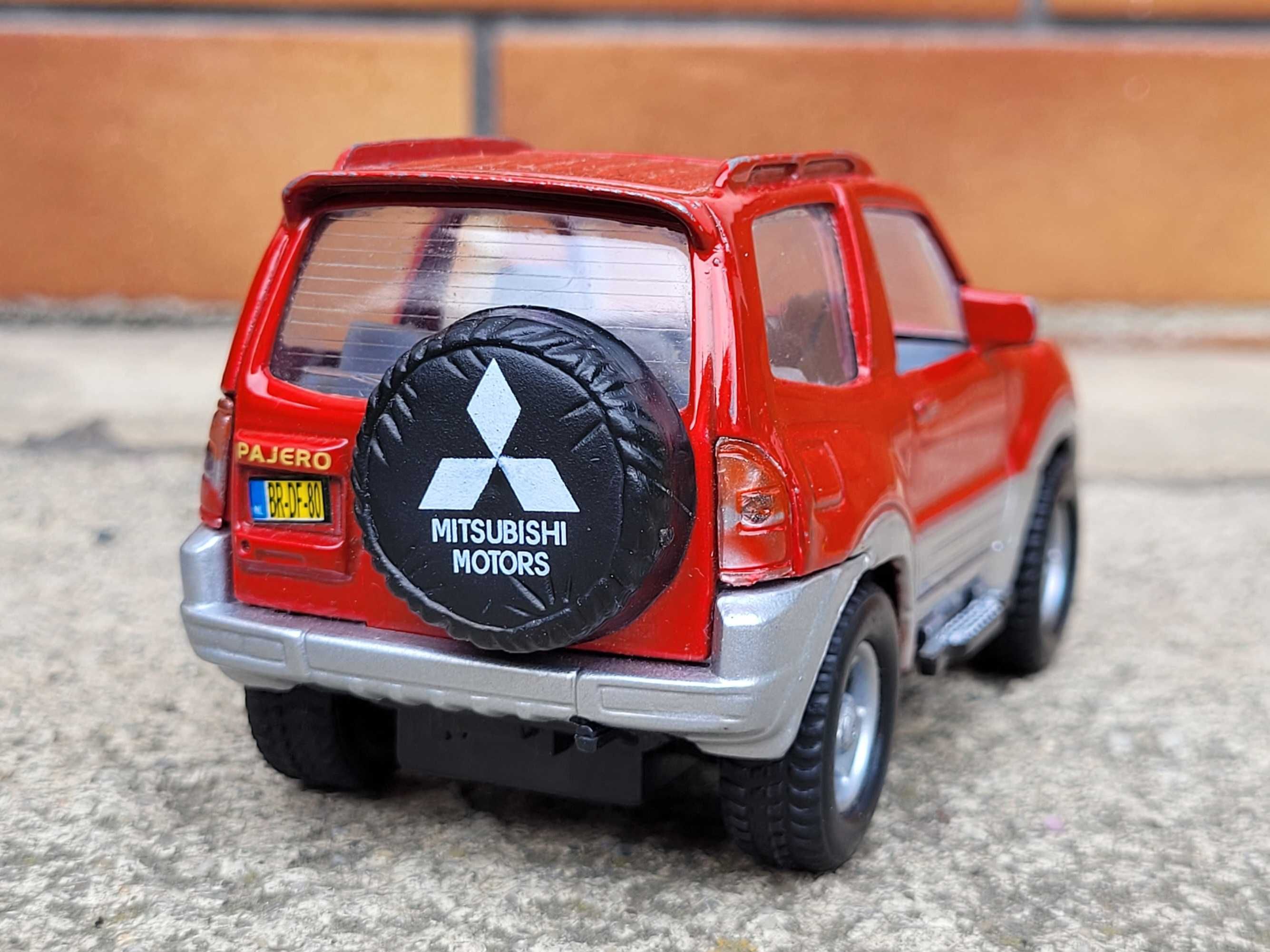 Kolekcja modeli 1:34 Mitsubishi Pajero Unikat