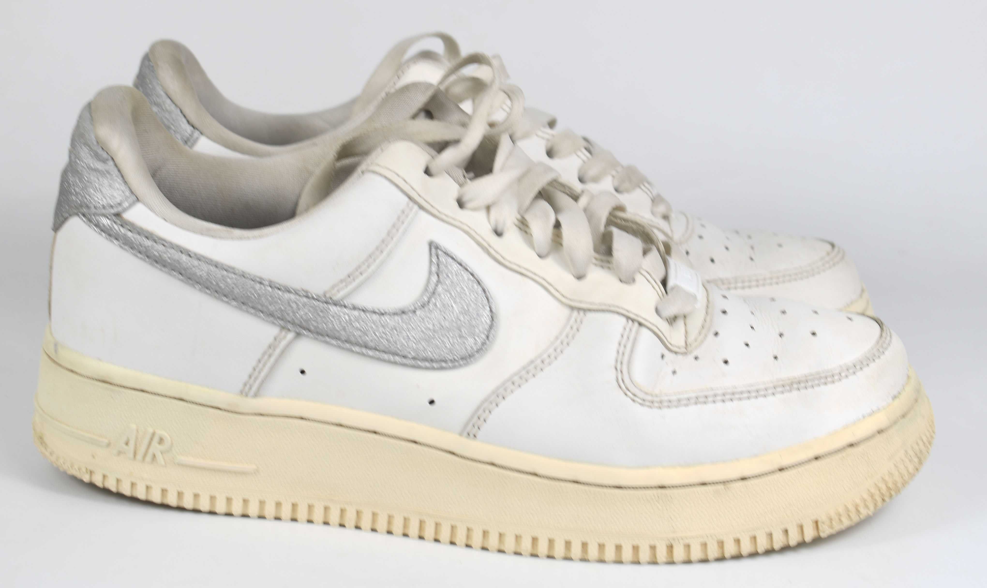 Używane Nike  Air Force 1 '07 DQ7569 rozmiar 39