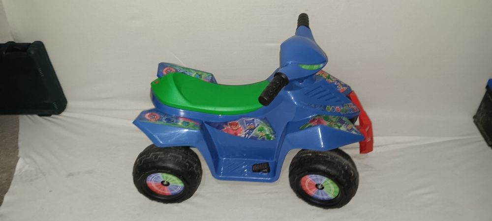 Mota a bateria de criança