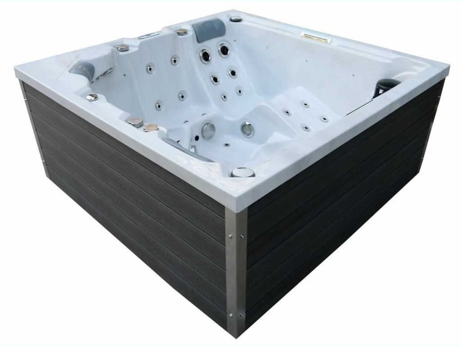 JACUZZI Wanna ogrodowa z hydromasażem Infinitas SE500 GERMANY 12490 €