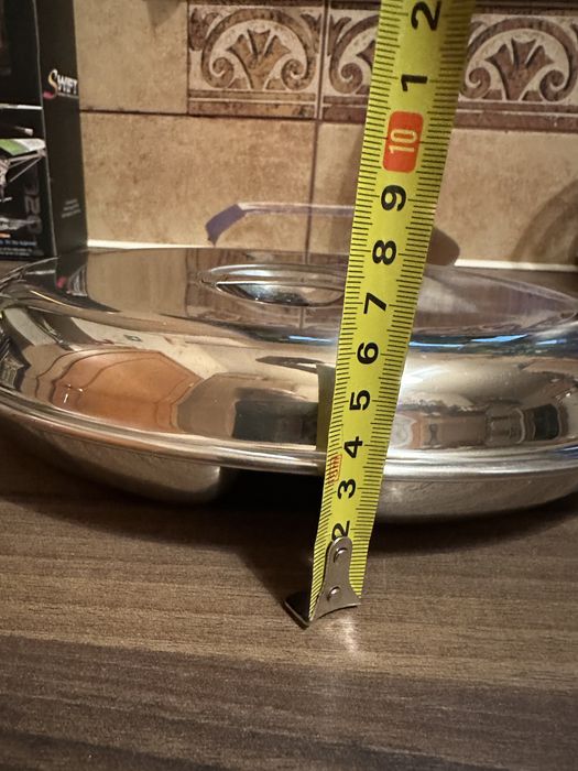 Metalowe naczynie nowe owal