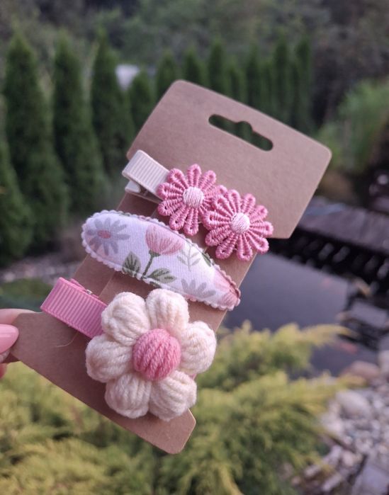 Spinki do włosów szydełkowy kwiatek