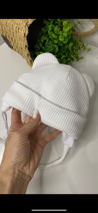 Тепла зимова шапочка для новонароджених