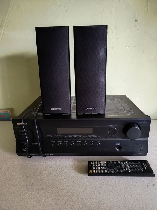 ONKYO HT-R 370 + dwie kolumny ONKYO