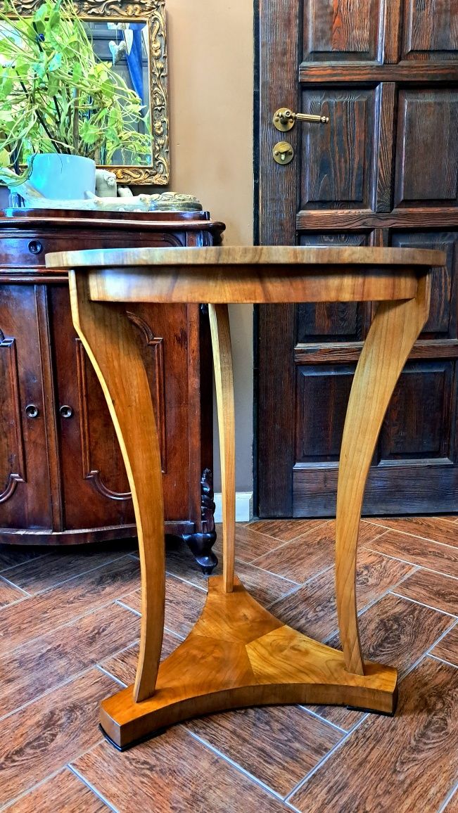 Stolik biedermeier