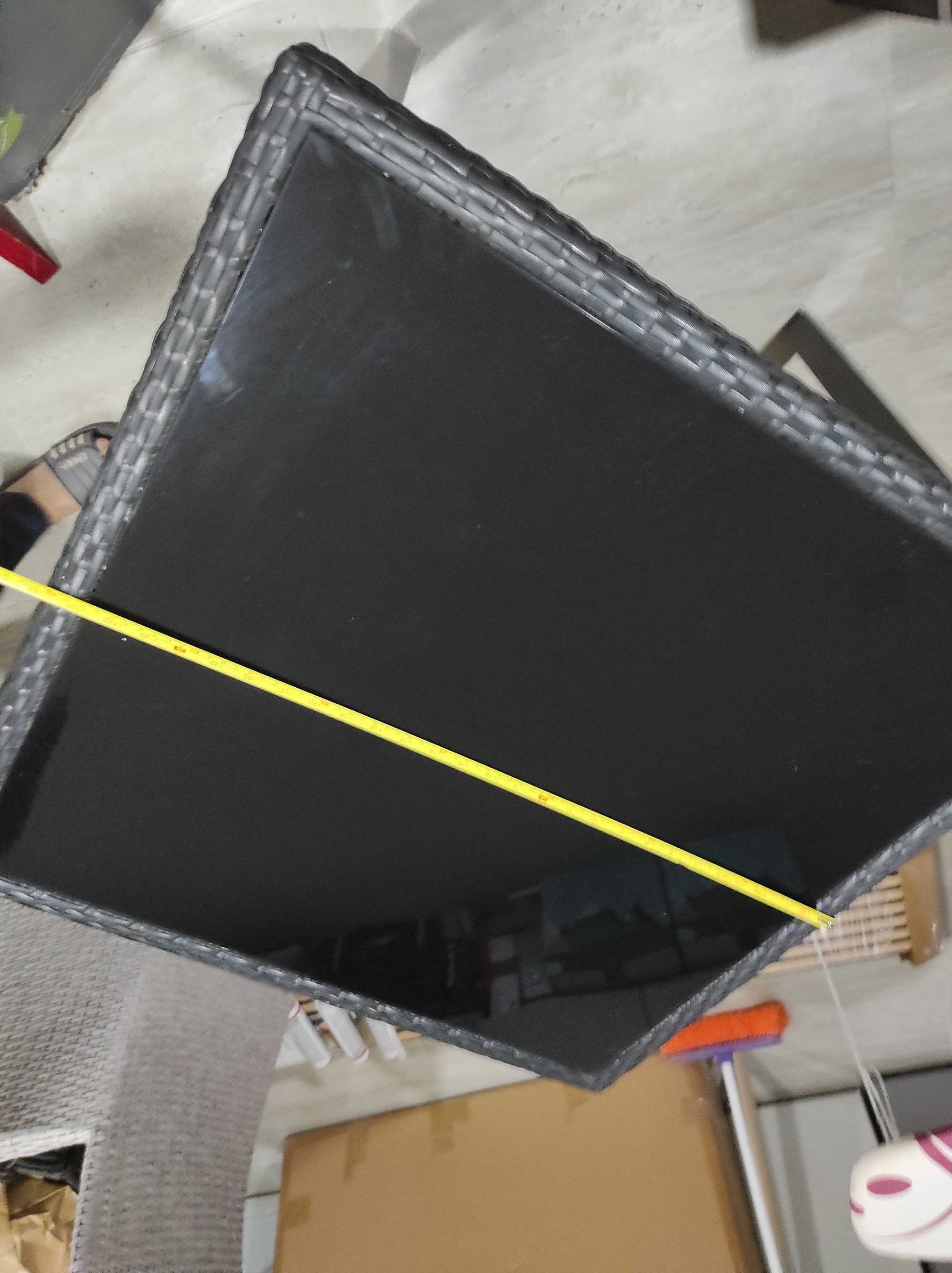 mesa de vidro como nova, usada 2,ou 3 vezes vendo 60 euros