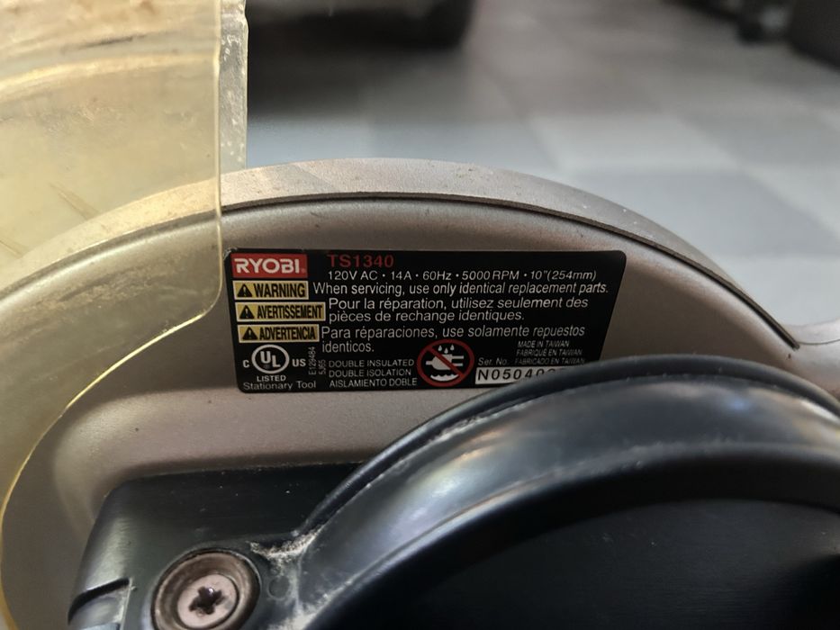 Piła ukośnica RYOBI TS1340 (uszkodzona / nieznany stan)