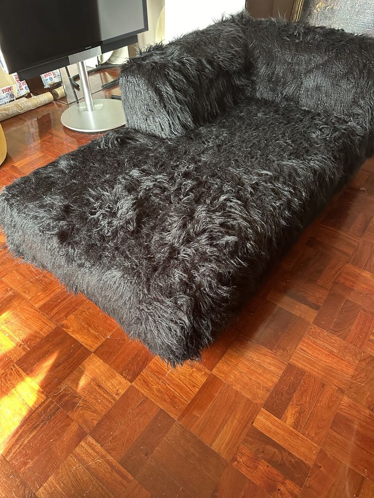 Sofá chaise longue preto