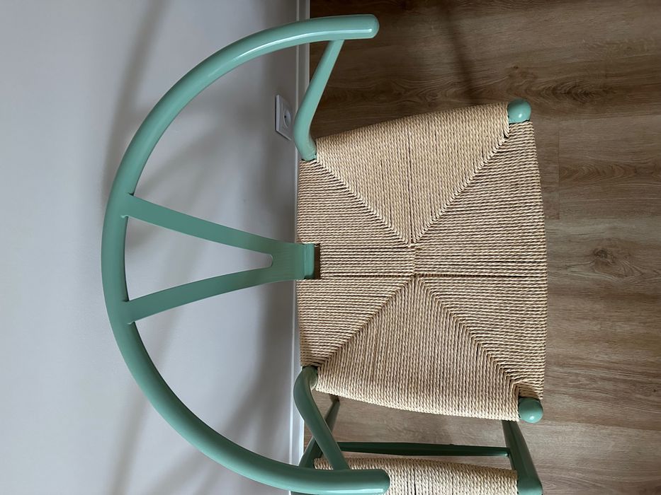 Krzesła z ręcznie plecionym siedziskiem SKLUM