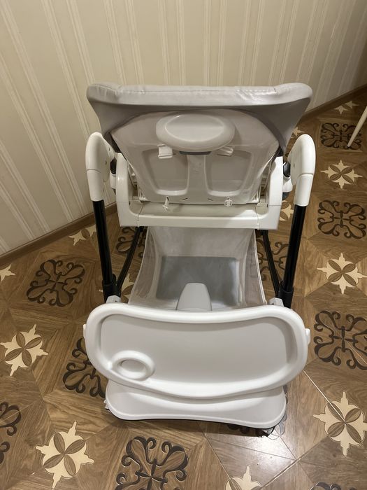 Стільчик крісло для годування Carrello + подарунок