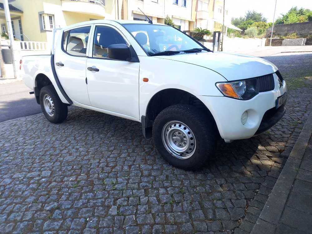 mitsubishi l200 4x4, crédito