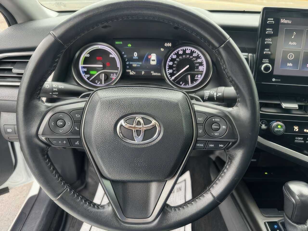 2022 Toyota Camry Hybrid XSE