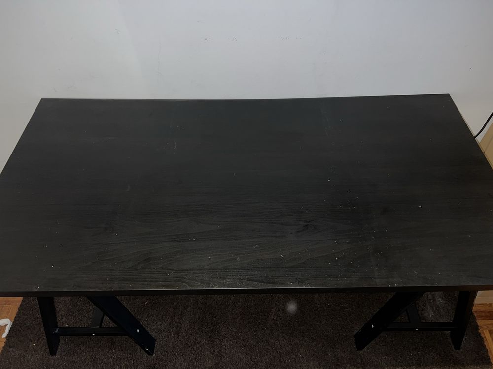 Secretaria preta ikea