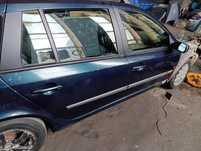 Двери Renault Laguna 2. Кузовные детали. Капот Рено лагуна 2. Бампер