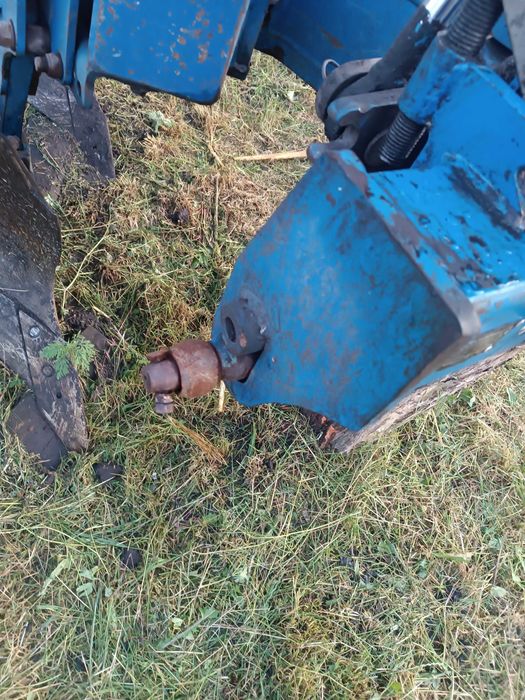 Плуг оборотний 4+1