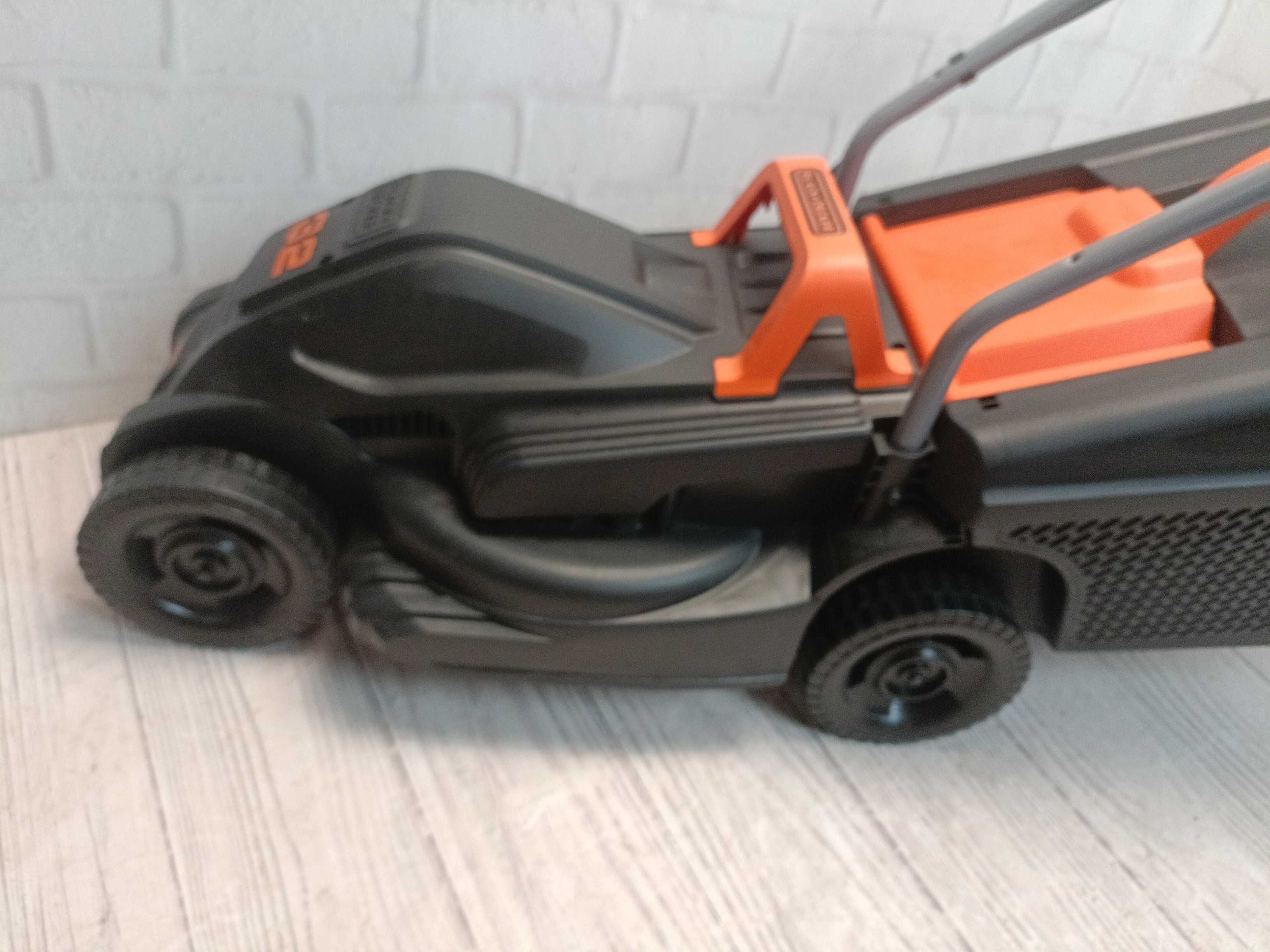 BLACK+DECKER BEMW351GL2-QS газонокосарка 1000Вт, 32см + тример 250Вт.