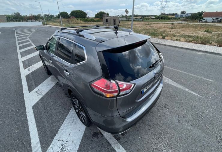 SUV Nissan X-Trail Tekna Panorâmico - 7 Lugares