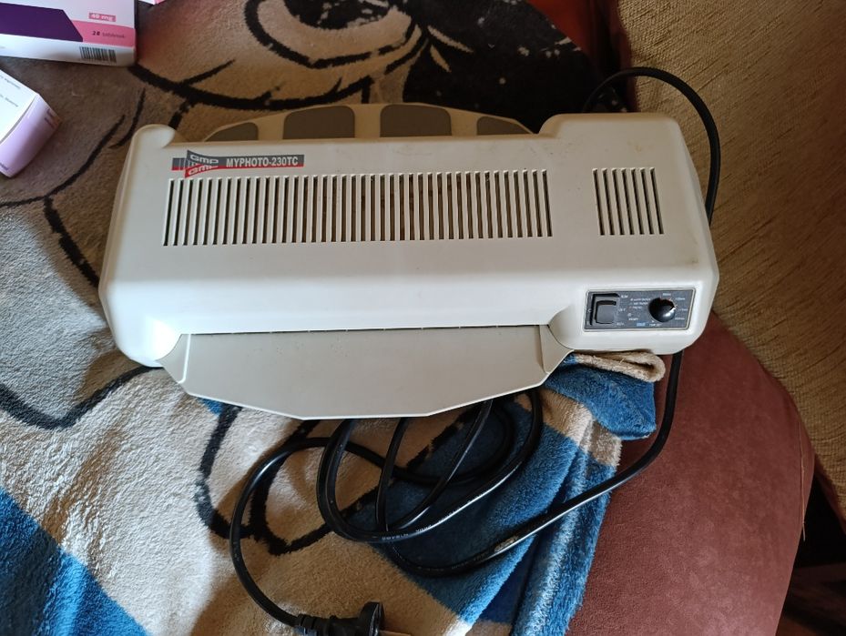 Laminatorka urządzenie do laminowana