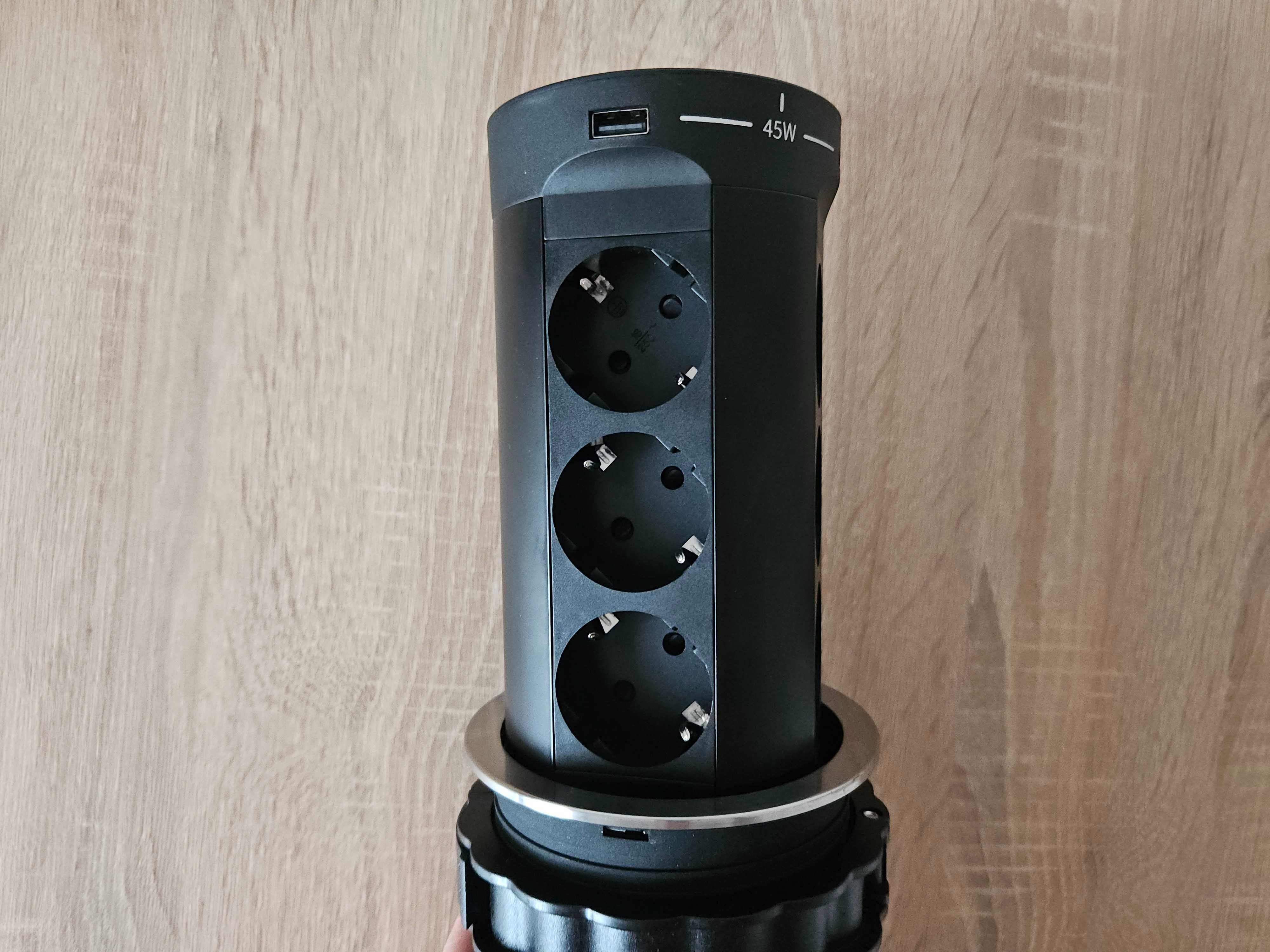 Stacja ładująca do zabudowy 12 gniazd 230V, 2x USB-C i 2x USB A 1.9m