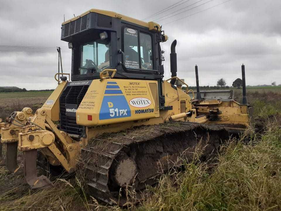 Wynajem/ usługi spycharką KOMATSU. Niwelacje terenu, odhumusowywanie.