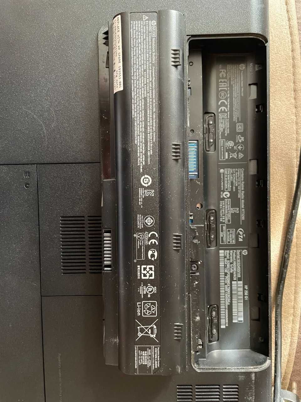Ноутбук HP 250 В робочому стані