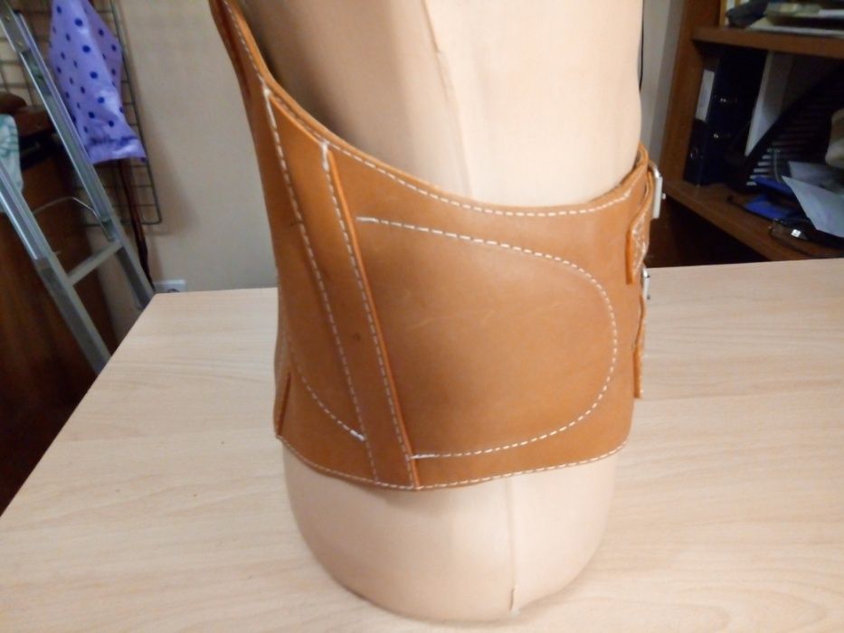 Продам корсет фіксуючий попереково-крижовий шкіряний елітний.