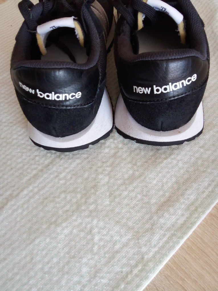 Czarno białe buty New Balance