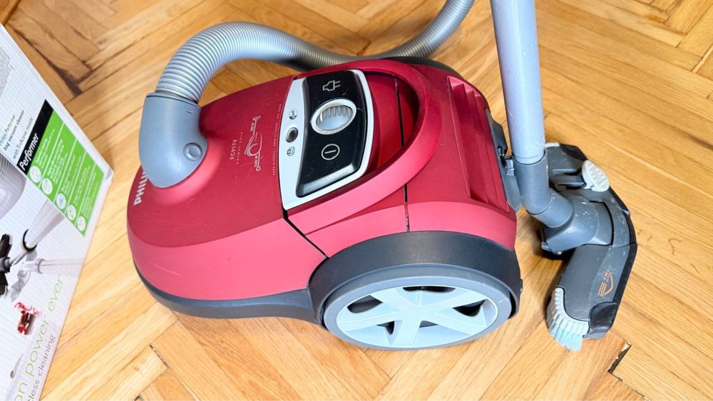 Пилосос Philips в гарному стані