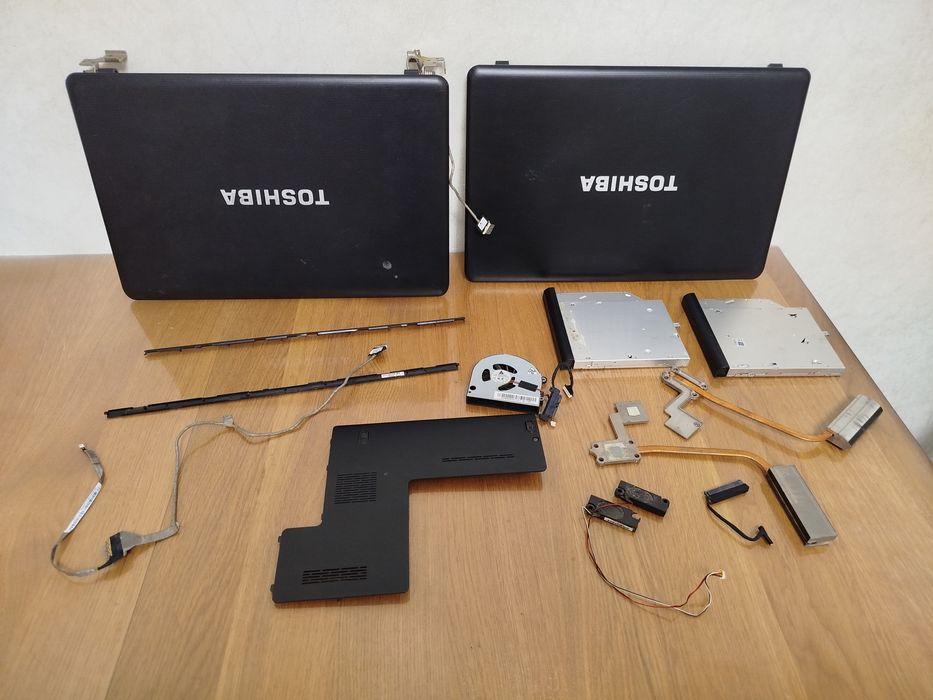 Запчастини Toshiba satellite c660 кришка матриці, охолодження