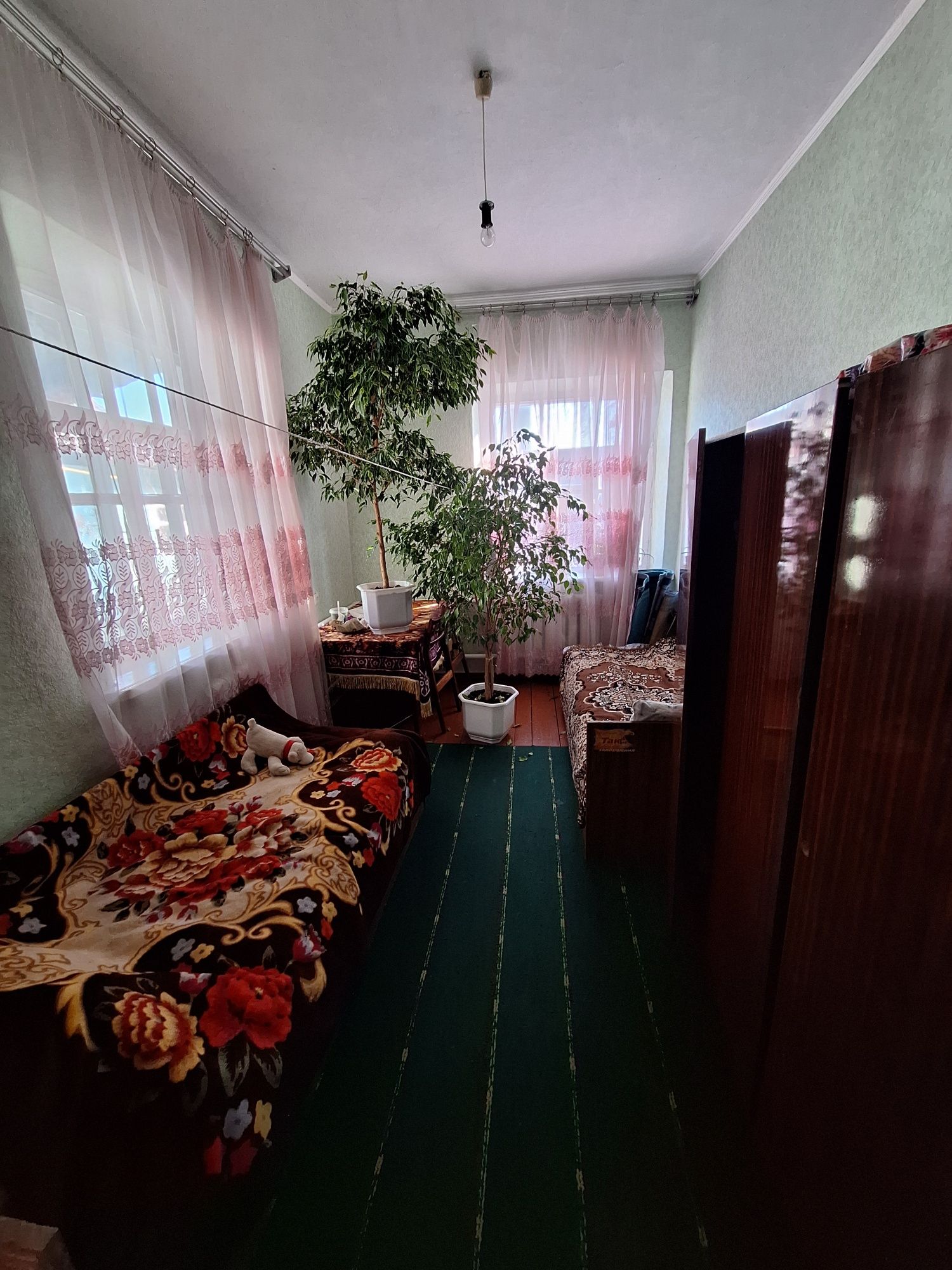 Продаж окремого будинку