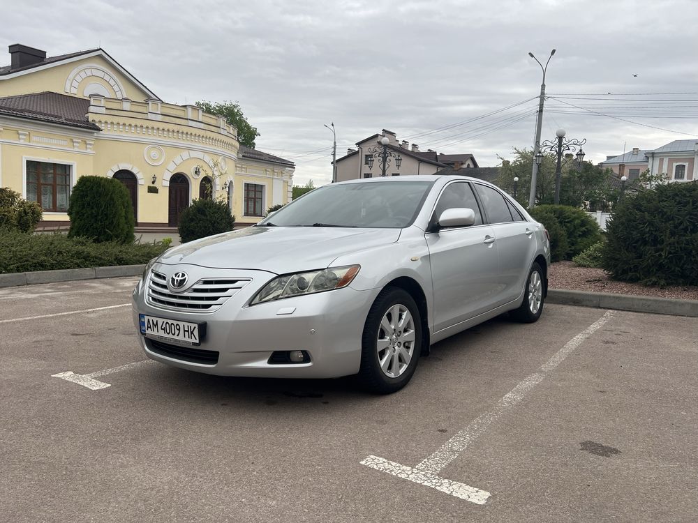 Продат Toyota Camry