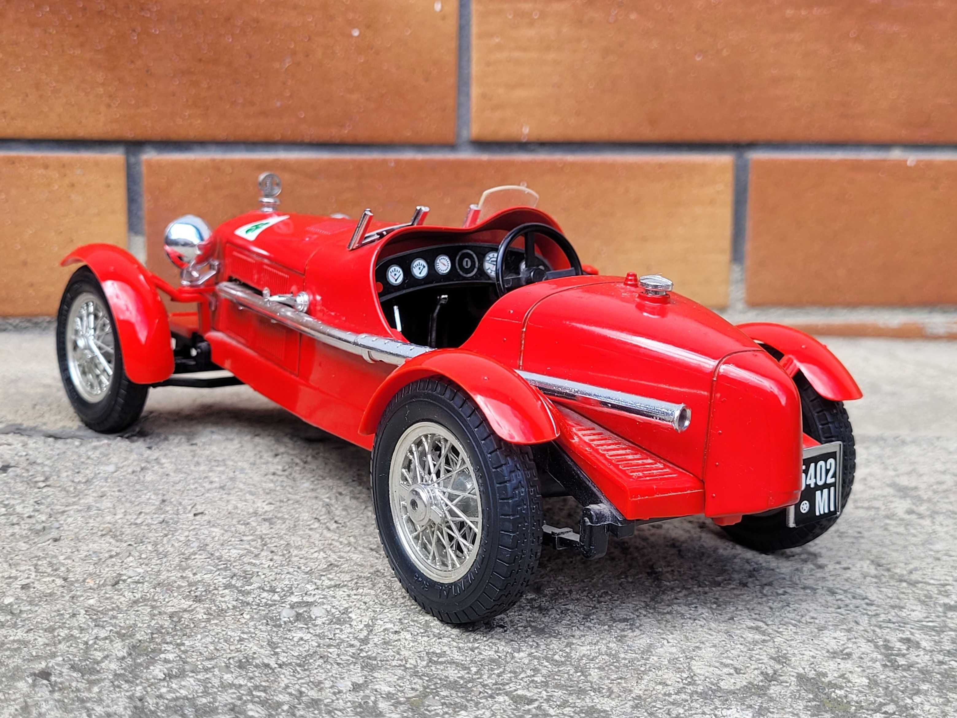 Kolekcja modeli 1:18 Bburago Alfa Romeo Monza 2300 Unikat