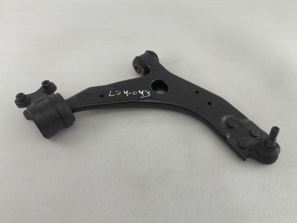 Braço de suspensão frente direito FORD Focus II (DA_)