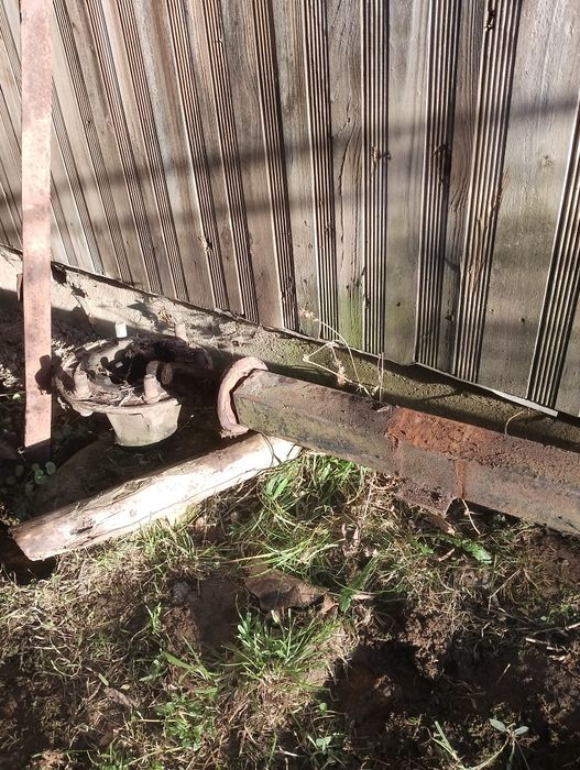 Продам вісь до прицепа .