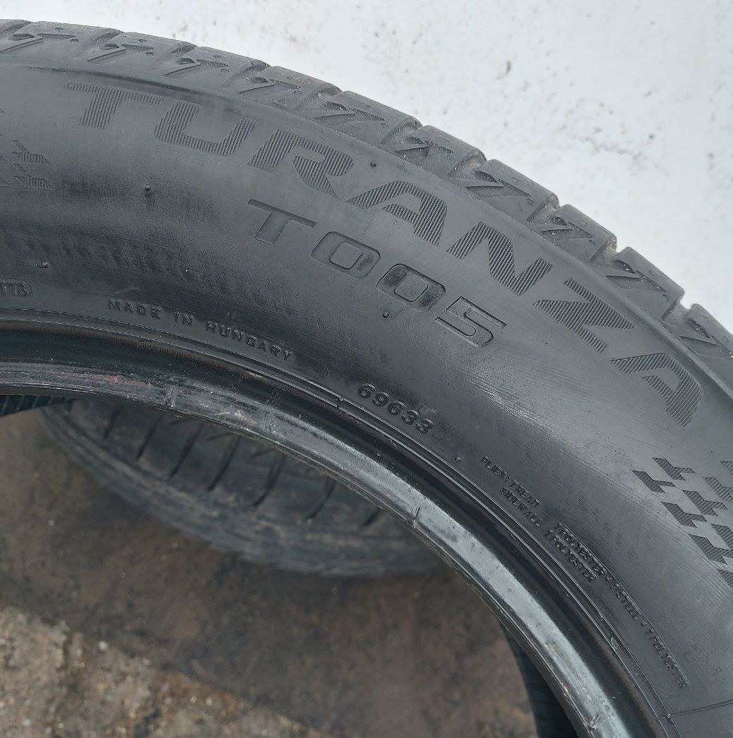 Opony 235/55R17 Bridgestone Turanza T005 bieżnik 5mm. Cena za 2szt.