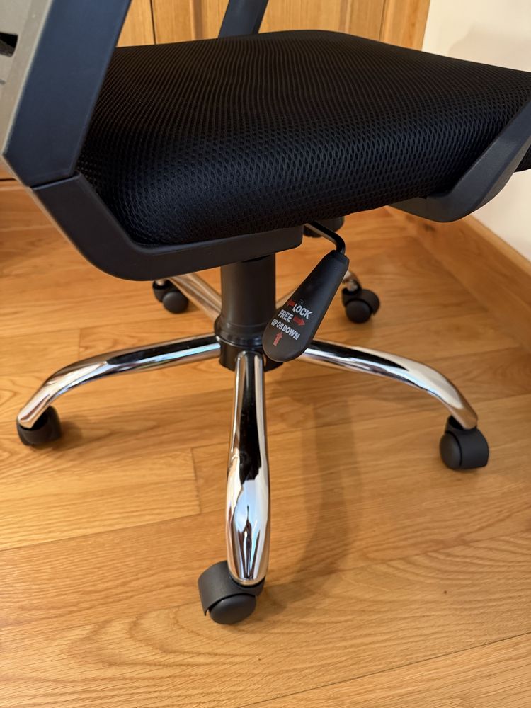 Cadeira de Escritório Ergonómica